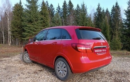 Mercedes-Benz B-Класс, 2017 год, 1 800 000 рублей, 6 фотография
