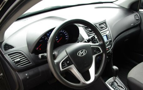 Hyundai Solaris II рестайлинг, 2012 год, 950 000 рублей, 6 фотография