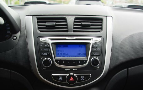 Hyundai Solaris II рестайлинг, 2012 год, 950 000 рублей, 16 фотография