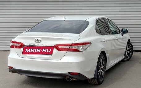 Toyota Camry, 2021 год, 3 535 000 рублей, 5 фотография
