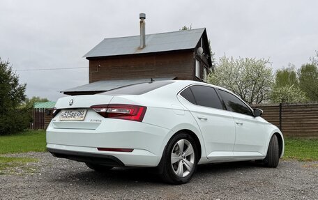 Skoda Superb III рестайлинг, 2016 год, 1 950 000 рублей, 3 фотография
