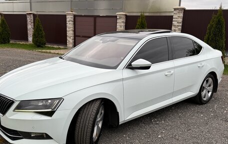 Skoda Superb III рестайлинг, 2016 год, 1 950 000 рублей, 1 фотография