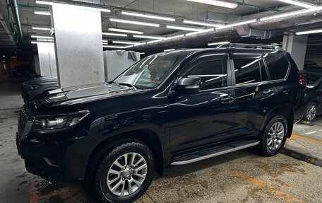 Toyota Land Cruiser Prado 150 рестайлинг 2, 2017 год, 4 300 000 рублей, 1 фотография