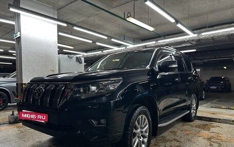Toyota Land Cruiser Prado 150 рестайлинг 2, 2017 год, 4 300 000 рублей, 2 фотография