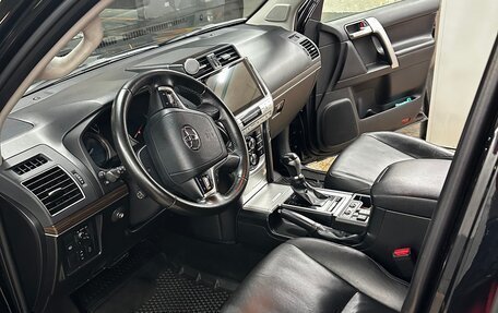 Toyota Land Cruiser Prado 150 рестайлинг 2, 2017 год, 4 300 000 рублей, 8 фотография