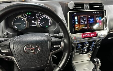 Toyota Land Cruiser Prado 150 рестайлинг 2, 2017 год, 4 300 000 рублей, 16 фотография