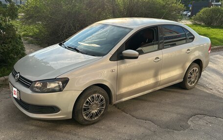 Volkswagen Polo VI (EU Market), 2011 год, 630 000 рублей, 2 фотография