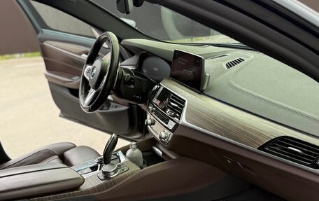 BMW 5 серия, 2019 год, 3 600 000 рублей, 10 фотография