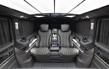 Mercedes-Benz V-Класс, 2026 год, 53 000 000 рублей, 9 фотография