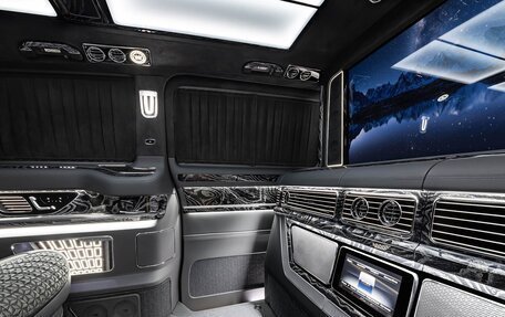 Mercedes-Benz V-Класс, 2026 год, 53 000 000 рублей, 24 фотография