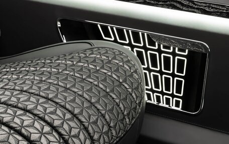 Mercedes-Benz V-Класс, 2026 год, 53 000 000 рублей, 37 фотография