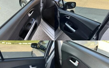 Honda Insight II рестайлинг, 2012 год, 940 000 рублей, 16 фотография