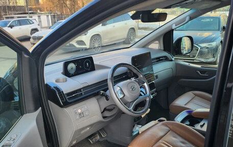 Hyundai Staria, 2022 год, 4 650 000 рублей, 4 фотография