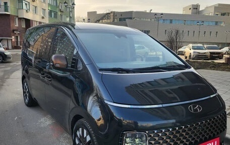 Hyundai Staria, 2022 год, 4 650 000 рублей, 2 фотография