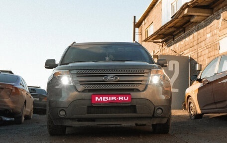 Ford Explorer VI, 2012 год, 1 200 000 рублей, 13 фотография
