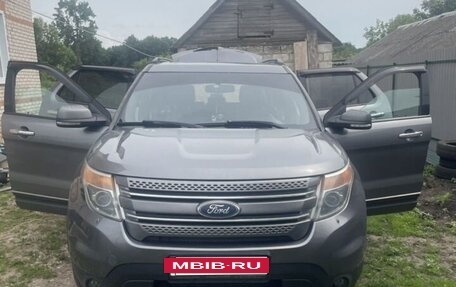 Ford Explorer VI, 2012 год, 1 200 000 рублей, 8 фотография