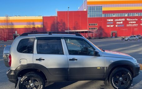 Chevrolet Niva I рестайлинг, 2018 год, 790 000 рублей, 4 фотография
