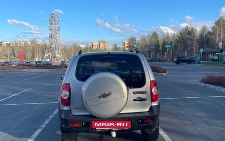 Chevrolet Niva I рестайлинг, 2018 год, 790 000 рублей, 3 фотография