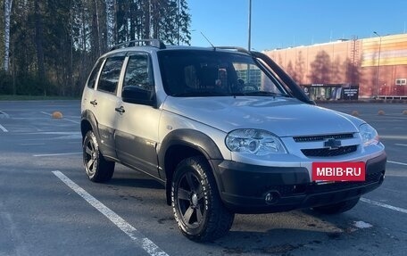 Chevrolet Niva I рестайлинг, 2018 год, 790 000 рублей, 6 фотография