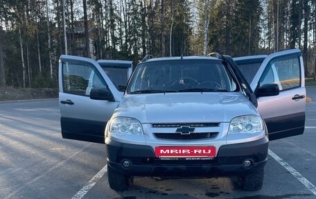 Chevrolet Niva I рестайлинг, 2018 год, 790 000 рублей, 7 фотография