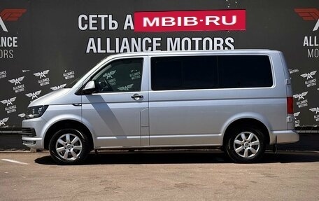 Volkswagen Caravelle T6 рестайлинг, 2015 год, 2 600 000 рублей, 4 фотография