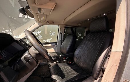 Volkswagen Caravelle T6 рестайлинг, 2015 год, 2 600 000 рублей, 11 фотография