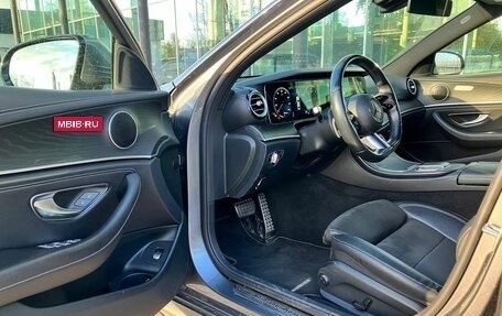 Mercedes-Benz E-Класс, 2021 год, 4 790 000 рублей, 5 фотография