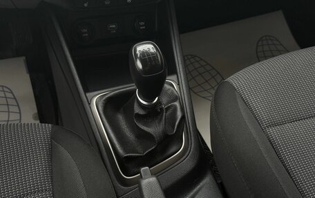 Hyundai Solaris II рестайлинг, 2019 год, 1 346 000 рублей, 18 фотография