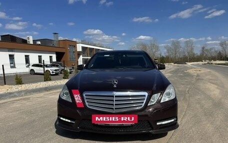 Mercedes-Benz E-Класс, 2013 год, 1 650 000 рублей, 2 фотография