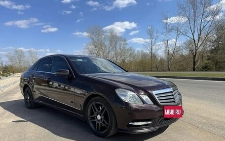 Mercedes-Benz E-Класс, 2013 год, 1 650 000 рублей, 3 фотография