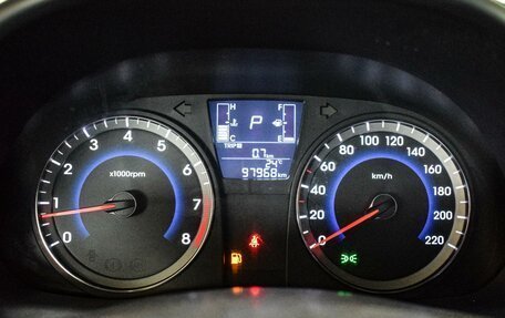 Hyundai Solaris II рестайлинг, 2015 год, 1 080 000 рублей, 18 фотография