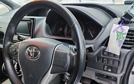 Toyota Esquire I, 2017 год, 2 445 000 рублей, 9 фотография