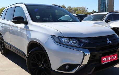 Mitsubishi Outlander III рестайлинг 3, 2022 год, 2 739 000 рублей, 1 фотография
