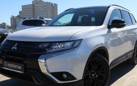Mitsubishi Outlander III рестайлинг 3, 2022 год, 2 739 000 рублей, 3 фотография