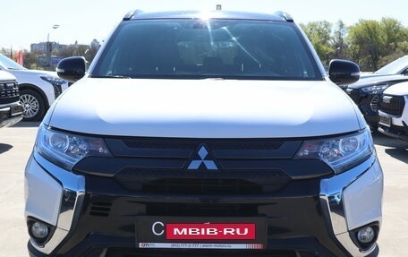 Mitsubishi Outlander III рестайлинг 3, 2022 год, 2 739 000 рублей, 2 фотография