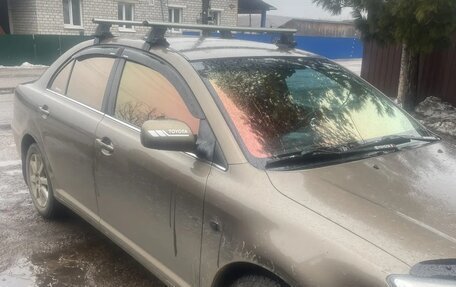 Toyota Avensis III рестайлинг, 2006 год, 900 000 рублей, 4 фотография