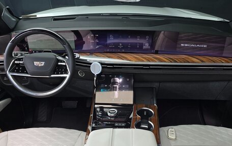Cadillac Escalade V, 2025 год, 18 400 000 рублей, 7 фотография