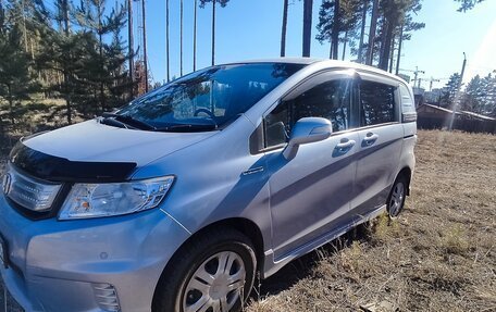 Honda Freed I, 2013 год, 950 000 рублей, 2 фотография