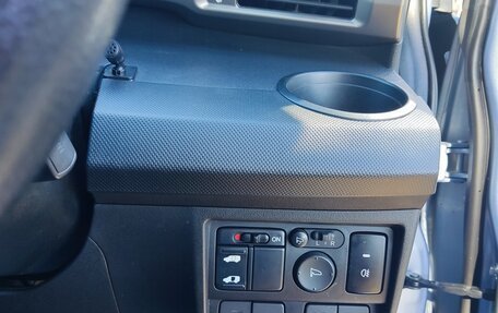 Honda Freed I, 2013 год, 950 000 рублей, 10 фотография