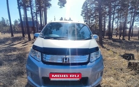 Honda Freed I, 2013 год, 950 000 рублей, 3 фотография