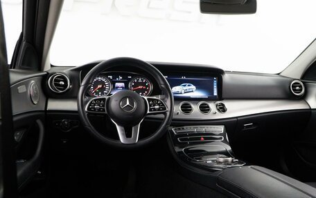 Mercedes-Benz E-Класс, 2019 год, 2 199 050 рублей, 6 фотография