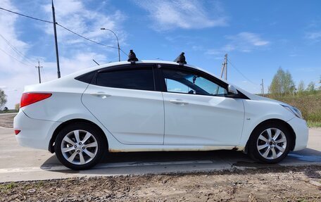 Hyundai Solaris II рестайлинг, 2012 год, 590 000 рублей, 4 фотография