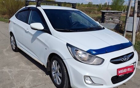 Hyundai Solaris II рестайлинг, 2012 год, 590 000 рублей, 5 фотография