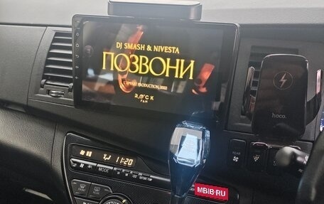 Toyota ISis I, 2014 год, 1 470 000 рублей, 13 фотография