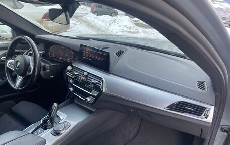 BMW 5 серия, 2019 год, 3 990 000 рублей, 6 фотография