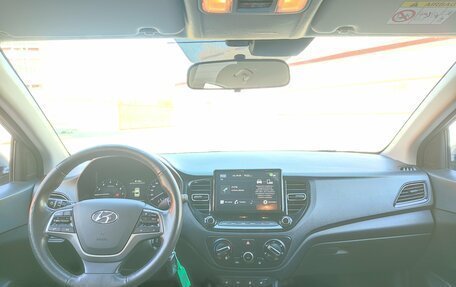 Hyundai Solaris II рестайлинг, 2020 год, 1 370 000 рублей, 5 фотография