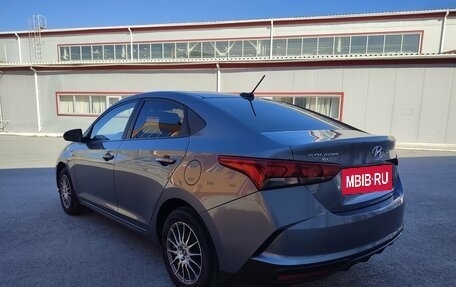 Hyundai Solaris II рестайлинг, 2020 год, 1 370 000 рублей, 4 фотография