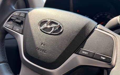 Hyundai Solaris II рестайлинг, 2022 год, 900 000 рублей, 1 фотография
