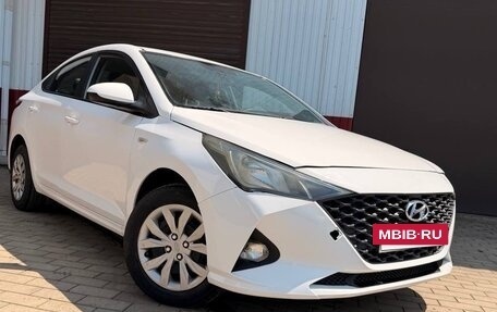 Hyundai Solaris II рестайлинг, 2022 год, 900 000 рублей, 6 фотография