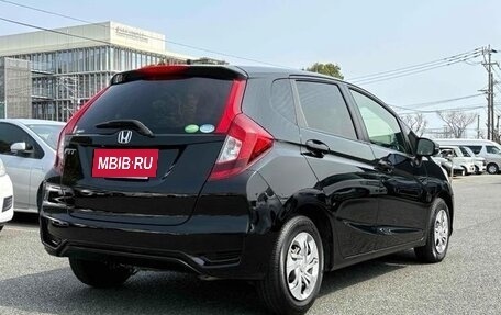 Honda Fit III, 2018 год, 900 000 рублей, 6 фотография